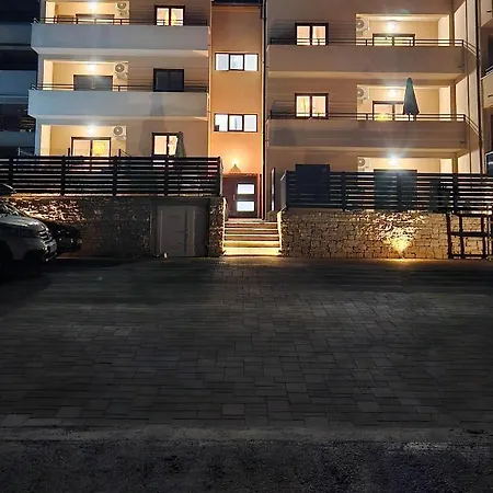 Διαμέρισμα Bluemare B3 With Shared Pool *