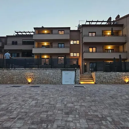 Apartamento Bluemare B3 With Shared Pool Ližnjan