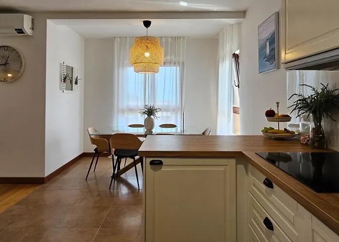 Bluemare B3 With Shared Pool