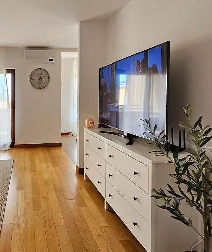 Bluemare B3 With Shared Pool Apartamento *