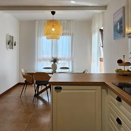 Bluemare B3 With Shared Pool