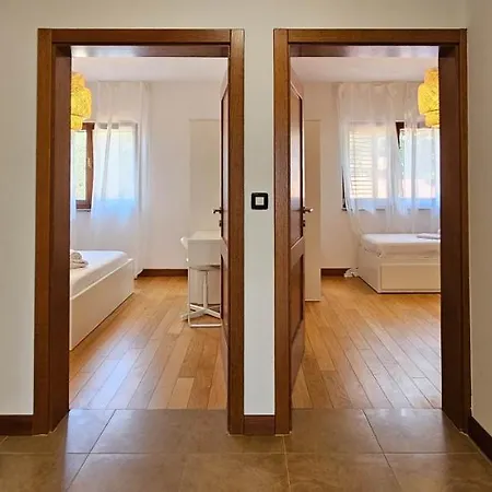 Apartment Bluemare B3 With Shared Pool