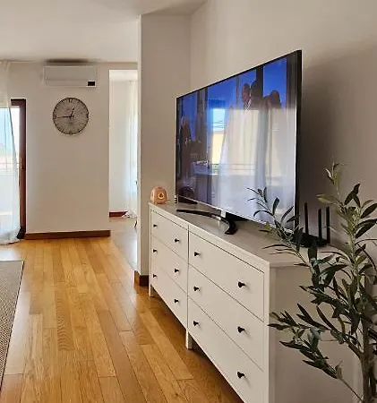 Bluemare B3 With Shared Pool Appartamento *