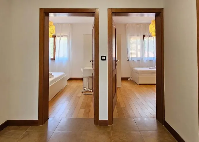Lägenhet Bluemare B3 With Shared Pool